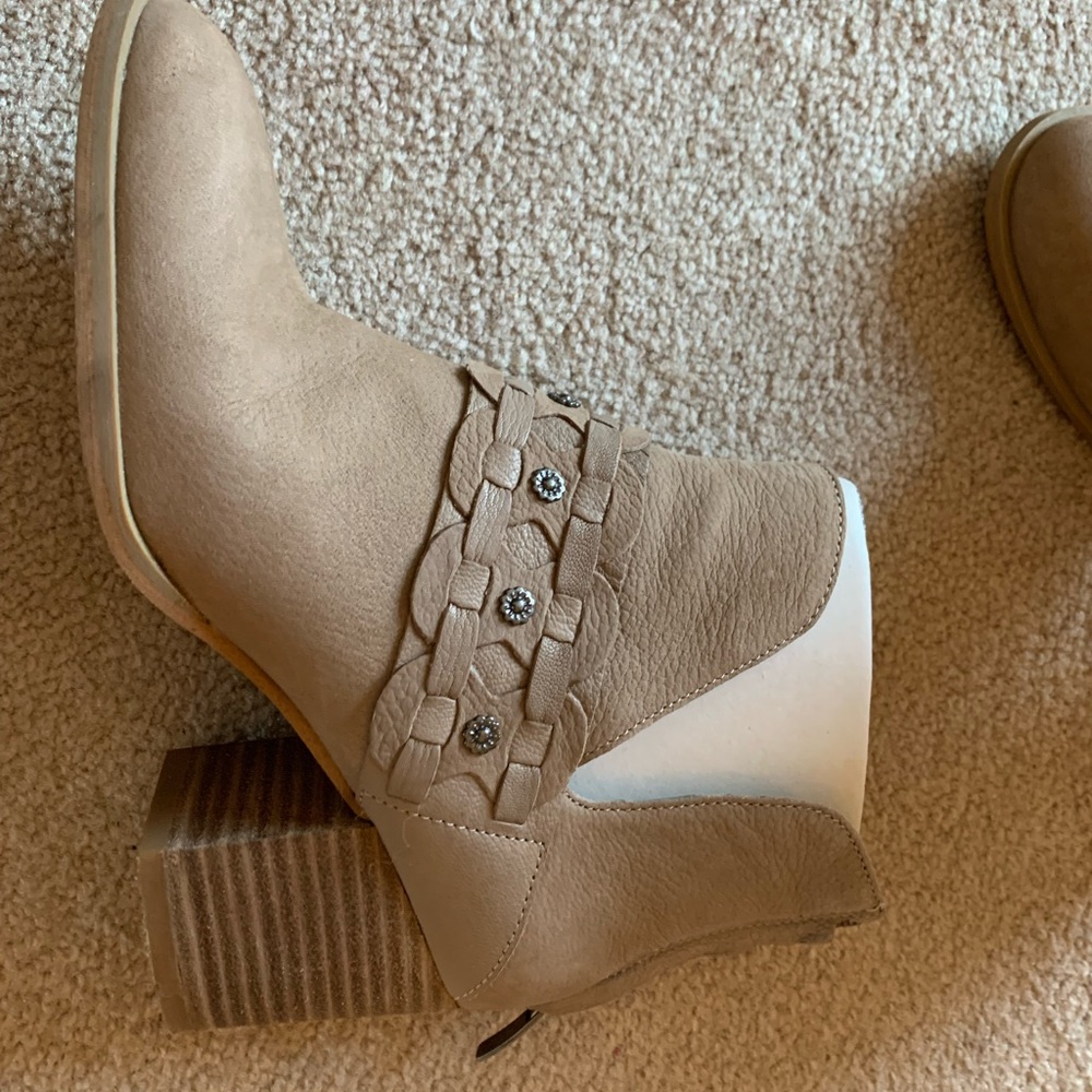 Nine West Bootie